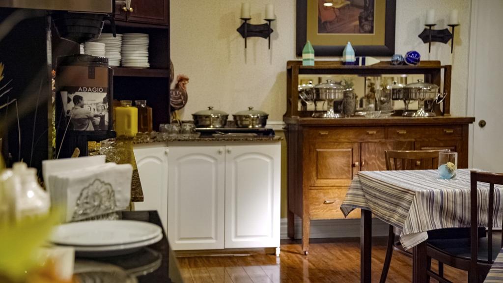 Hearthstone Inn Boutique Hotel Halifax-Дартмут Экстерьер фото